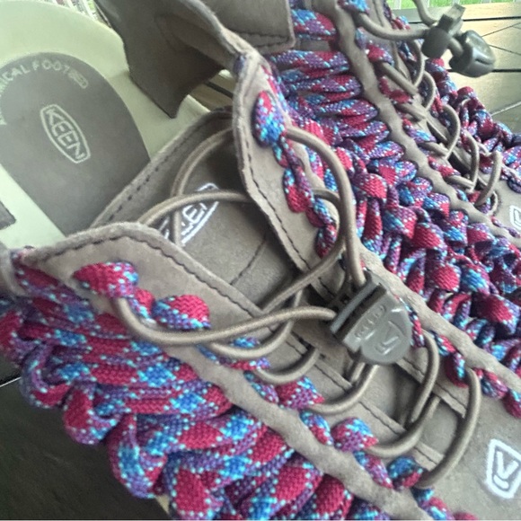 KEEN red and blue woven comfort contour sandals Men's US size 10 EU 43 flex zone - Picture 3 of 9